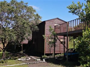 11 Bed House in Leisure Bay