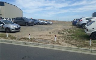 1645 m² Land available in Durbanville Hills