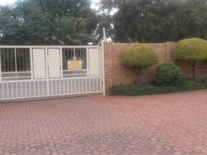 2 Bed Townhouse in Kanonkop