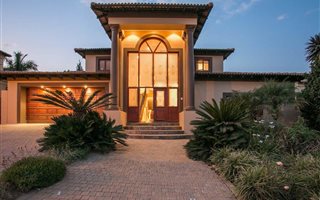 4 Bedroom House in Blue Valley Golf Estate