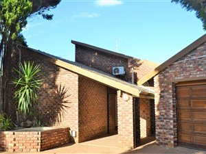 4 Bed House in Kanoniers Park