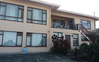 5 Bedroom House in Oslo Beach