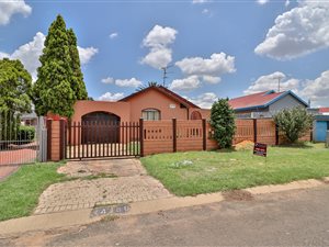 3 Bed House in Lenasia South