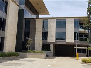 185.699996948242 m² Office Space in Melrose Estate