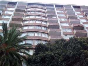 3 Bed Apartment in Hillbrow