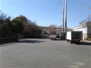 996 m² Industrial space in Isando