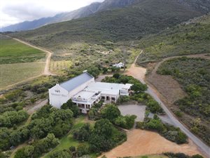 100 ha Farm with House in Ceres