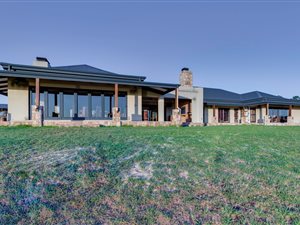 9.7 ha Farm in Stellenbosch Central