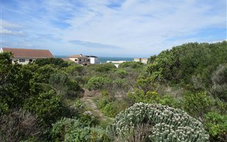 600 m² Land available in Kleinbaai