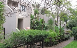 1 Bedroom Apartment in Parktown North