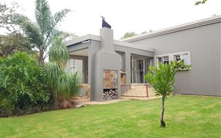 4 Bedroom House in Kameelfontein and surrounds