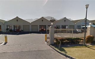 104 m² Commercial space in Ottery