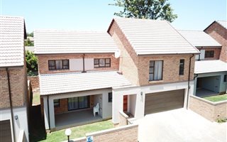 3 Bedroom Duplex in Honeydew