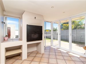 3 Bed Townhouse in Kleinbron Park