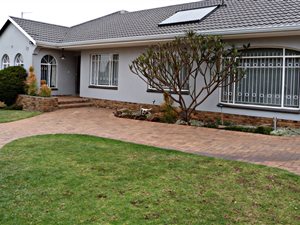3 Bed House in Edenglen