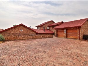3 Bed House in Moreleta Park