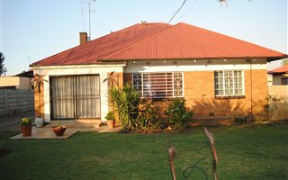 4 Bedroom House in Peacehaven