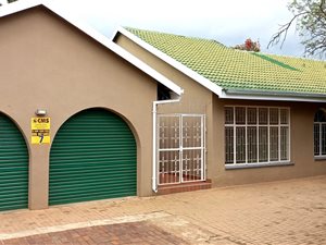 3 Bed House in Pomona AH