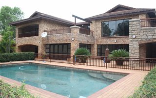 7 Bedroom House in White River Country Estate