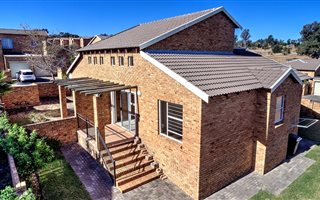 3 Bedroom Townhouse in Honey Park