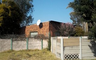 9 Bedroom House in Putfontein AH