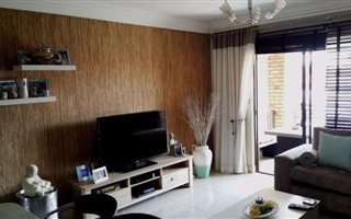 2 Bedroom Townhouse in Ravenswood