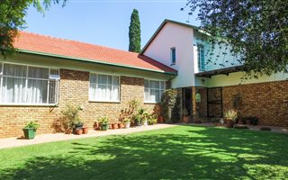 4 Bedroom House in Garsfontein