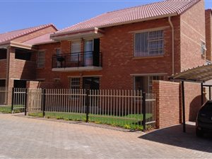 1 Bedroom House in Elarduspark