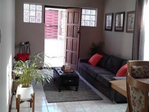 1 Bed Flat in Greenside