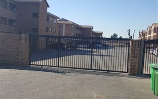 2 Bedroom Apartment in Delmas West