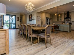 5 Bed House in Featherbrooke Estate