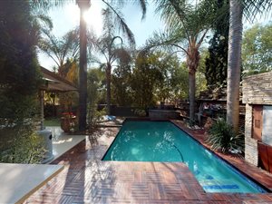 5 Bed House in Maroeladal