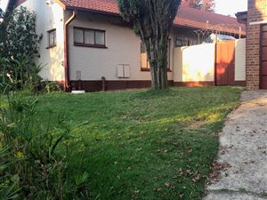 4 Bed House in Lombardy East