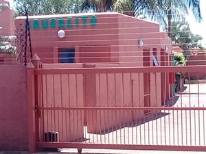 3 Bed Townhouse in Doornpoort and surrounds