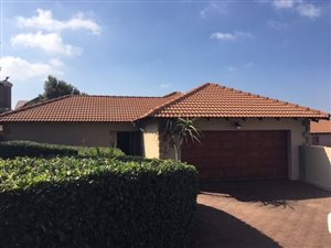 3 Bed House in Highveld