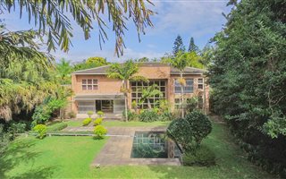 4 Bedroom House in Meerensee