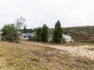 713 m² Land available in Kraaibosch