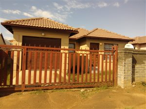 3 Bed House in Olievenhoutbosch