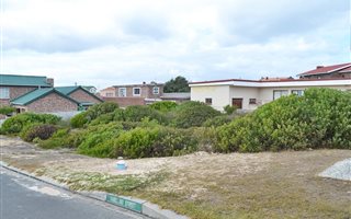 666 m² Land available in Struisbaai