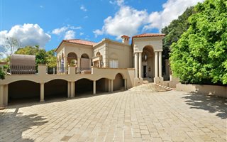 5 Bedroom House in Sandhurst