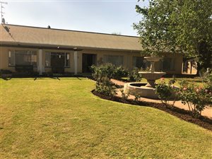 4 Bed House in Top Town