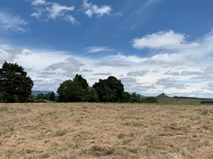 2270 m² Land available in Underberg