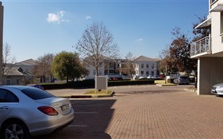 45 m² Retail Space in Greenstone Hill