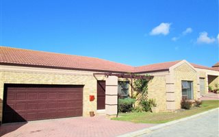 3 Bedroom Townhouse in Island View