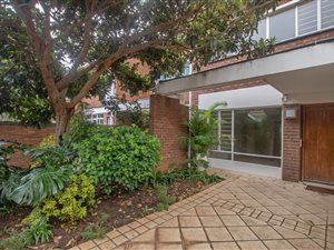 3 Bed House in Hyde Park