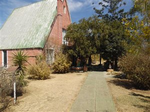 4 Bed House in Theunissen