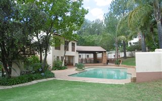 2 Bedroom House in Bryanston
