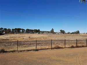 2.1 ha Land available in Quaggafontein
