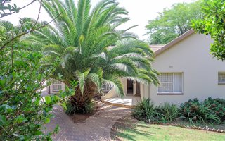 4 Bedroom House in Aston Manor