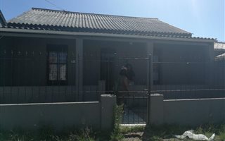 6 Bedroom House in Quigney